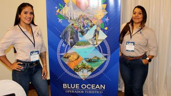 El equipo de la mayorista Blue Ocean Tours, encabezado por su coordinadora comercial, Angélica Otero, participó en los Workshops de Ladevi.