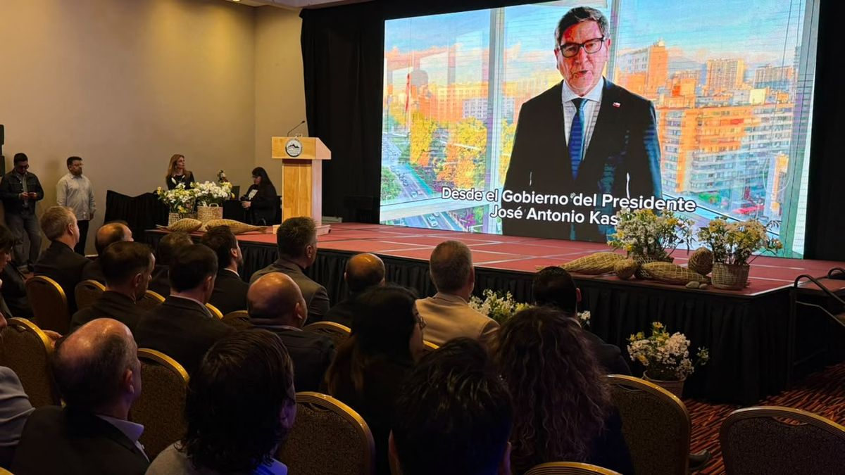 Congreso de Hoteleros de Chile: Daniel Más, biministro de Economía y Obras Públicas, envió un mensaje remoto valorando el trabajo del gremio.