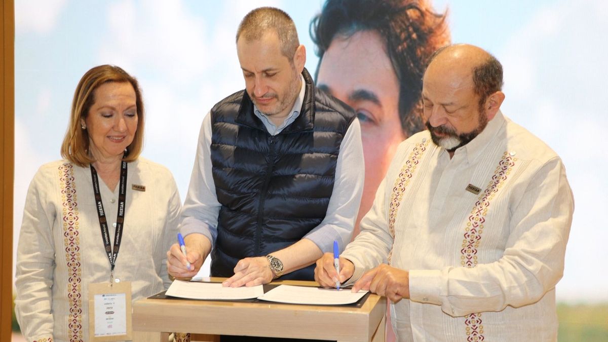 PriceTravel Holdind firma acuerdo de colaboración con Sefotur Yucatán en beneficio del sector turístico del estado.