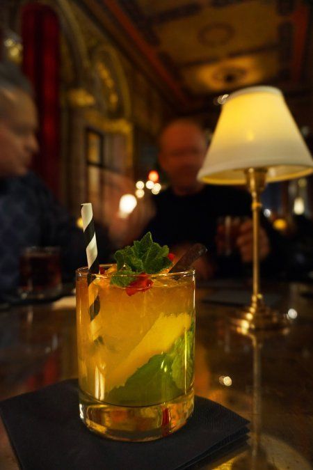 Más permisos para la gastronomía: los bares y restaurantes podrán estar abiertos hasta las 3 a.m.