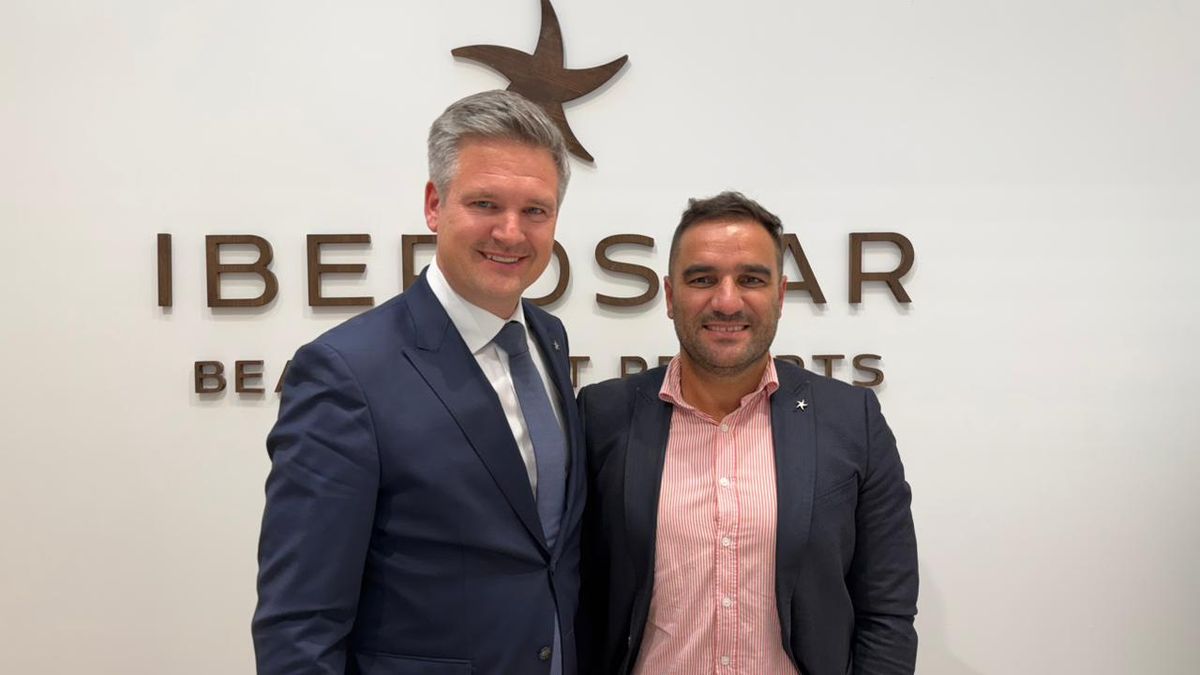 Finn Ackermann, Chief Comerical Officer de Iberostar, junto a João Abegão, Vice President Commercial & Sales Latin America & Mexico de Iberostar Hotels & Resorts. &nbsp;