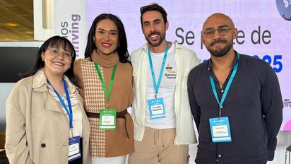 María Paula Díaz, coordinadora de redacción de Ladevi Colombia; Emma Angel, gerente de Operaciones de Blue Apple Beach; Juan Agudelo, gerente general de Banana Travel; y Diego Vallejo de la Universidad Externado de Colombia.