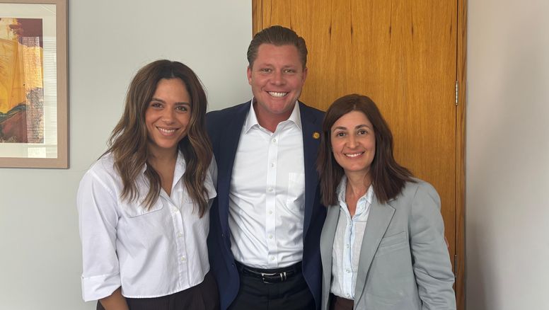 Brian Lowack, CEO de Visit St. Pete/Clearwater, y Andrea Gabel, Leisure Sales International compartieron que el próximamente lanzaran una nueva campaña de promoción turística para el destino.