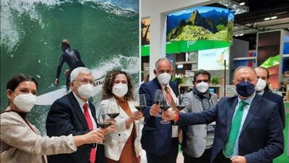Tabaré Viera, ministro de Turismo de Uruguay, encabezó la delegación del país oriental en Fitur.