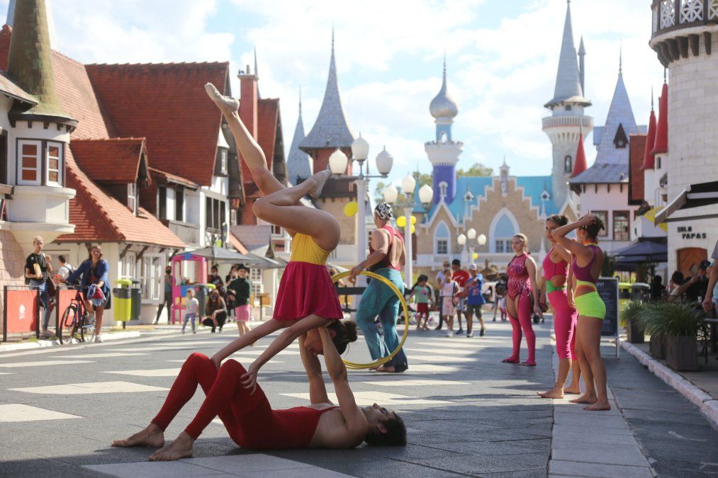 Buenos Aires: la República de los Niños es un increíble lugar para ir en familia esta primavera. Buenos Aires: la República de los Niños es un increíble lugar para ir en familia esta primavera.