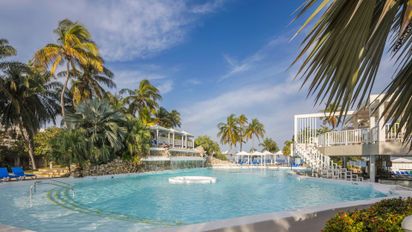 Cuba cierra decenas de hoteles por la crisis energética