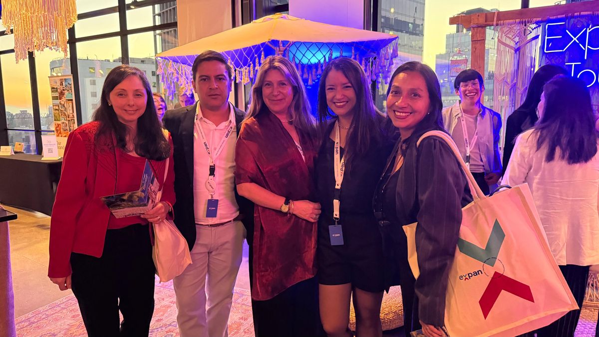 Equipo de Expan junto con SL Travel. Equipo de Expan junto con SL Travel.