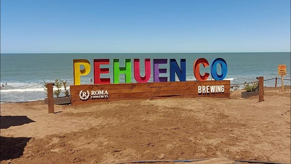Pehuen-Có es una fantástica playa solitaria ubicada al sur de la provincia de Buenos Aires que invita a pasar un increíble fin de semana largo de Semana Santa.