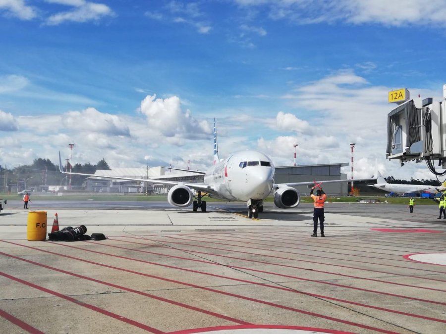 Aterrizaje del vuelo de American Airlines en Medellín.