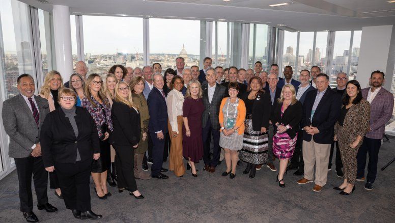 Delegación de los CEO de destinos y partners estadounidenses en Brand USA Travel Week Europe 2023, en Reino Unido.