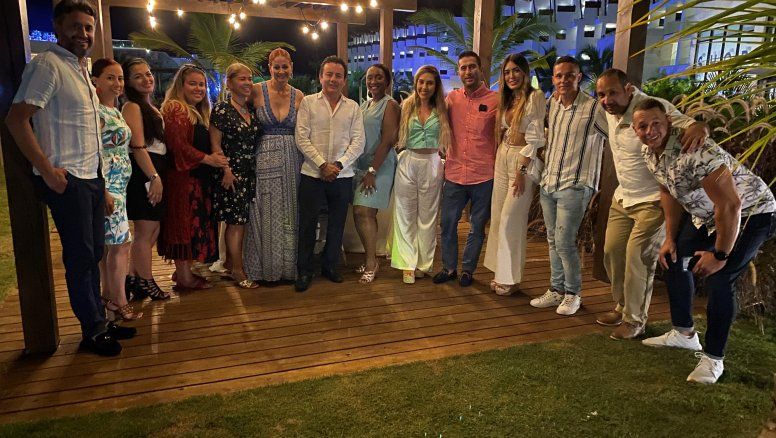 Participantes del fam trip de AMR Collection.