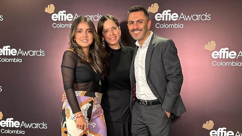Lina Ruiz, jefe de Mercadeo en Colombia; Carolina Quecano, directora de Experiencia de Marca; y Andrés Felipe Vergara, director corporativo de Ecommerce & Marketing Digital de Decameron Hotels & Resorts.