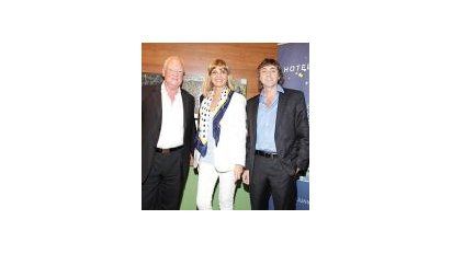 Abrió el 5 estrellas azul y oro