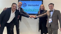 De izquierda a derecha: Moisés Pascual, vicepresidente de transformación digital de Grupo Futuro; Javier del Nogal, vicepresidente del Grupo Atlantigo; Esmeralda Malagón, vicepresidenta de negocios y marketing de Equisuiza, compañía parte de grupo Futuro; y Manuel López, CEO de Intermundial.
