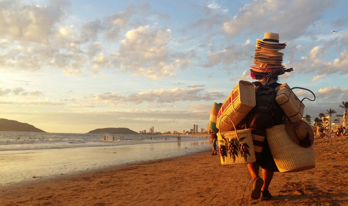 La alta precariedad e informalidad de las ocupaciones, muy marcada en Latinoamérica, es un factor importante a la hora de entender el desequilibrio entre oferta y demanda que atraviesa el trabajo en turismo.
