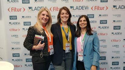 Representantes del depto. de Producto de Be The World durante una de las jornadas de Fitur.