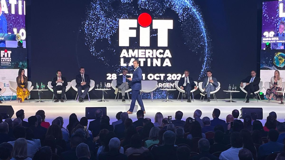 FIT 2024: Andrés Deyá, presidente de Faevyt, en la inauguración oficial de la feria de turismo.