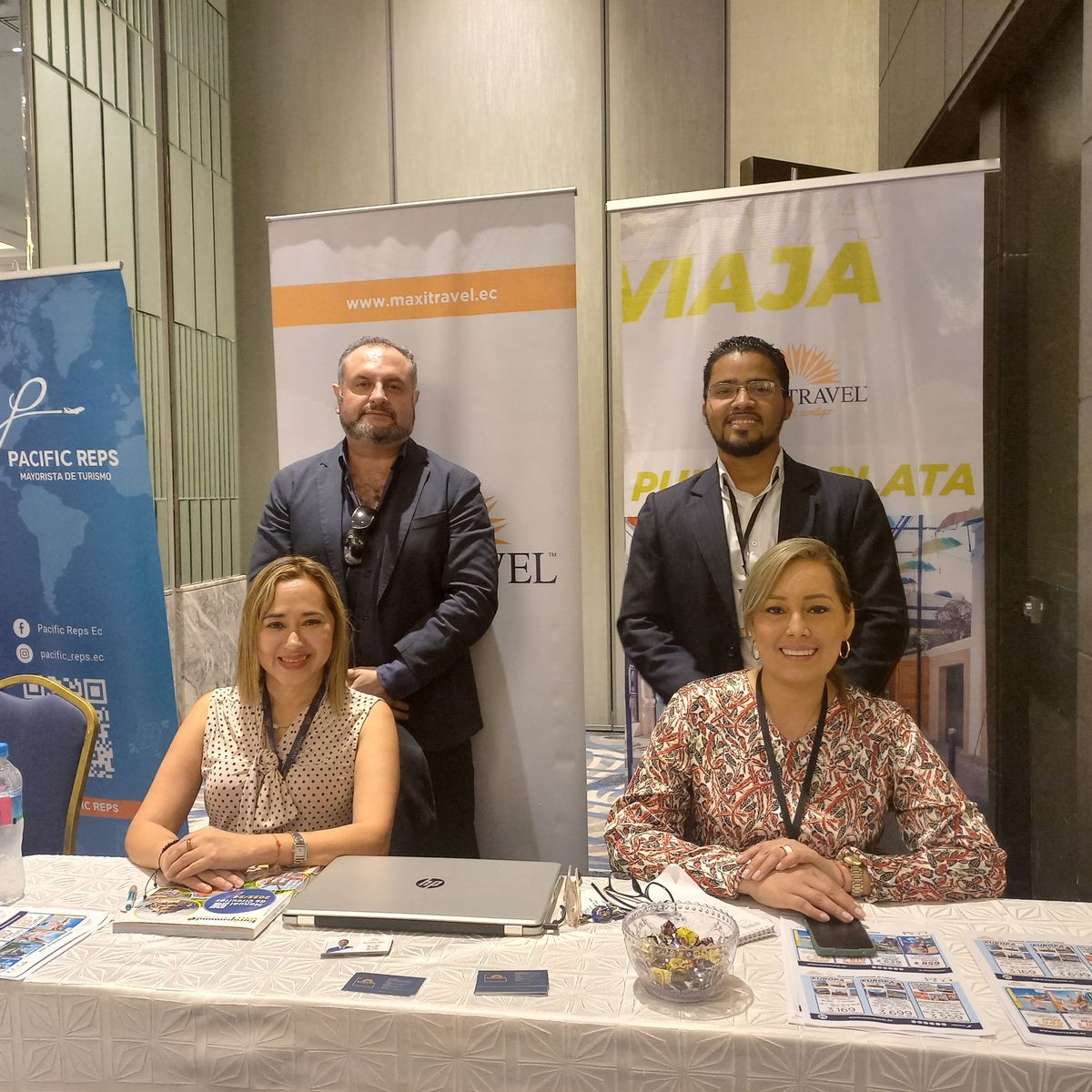 Fuerza comercial Maxitravel oficina Guayaquil, incluido Fidel Murgueytio. - Ladevi Medios y Soluciones Fuerza comercial Maxitravel oficina Guayaquil, incluido Fidel Murgueytio.