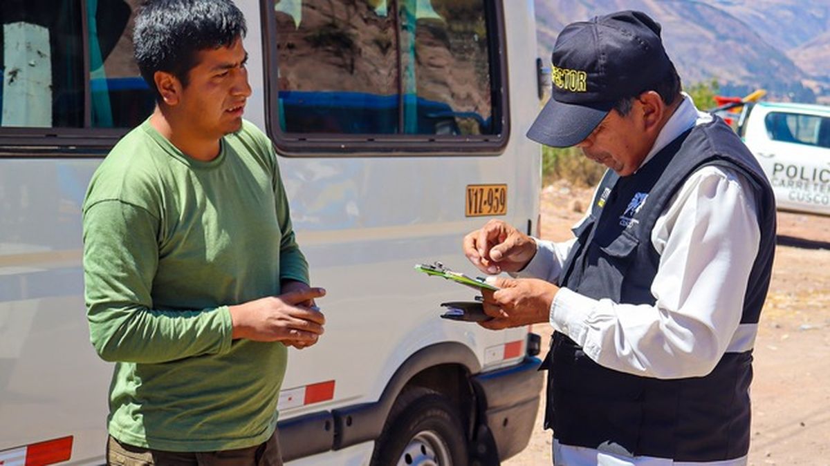 Cusco fiscalizó el transporte turístico. - Ladevi Medios y Soluciones Cusco fiscalizó el transporte turístico.
