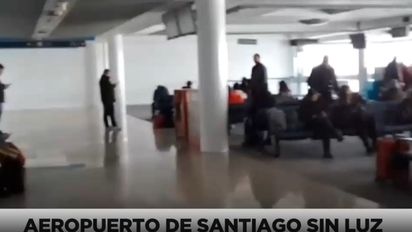 Aeropuerto de Santiago: corte de luz sorprendió a pasajeros medio de temporal en Santiago