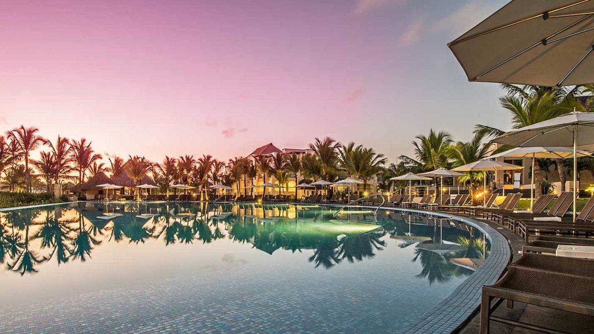 En 2011 abrió en Punta Cana el primer All Inclusive del mundo de la firma Hard Rock Hotels, hasta la fecha, el más grande en su tipo.&nbsp;