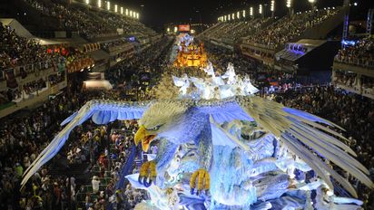 La edición 2022 del Carnaval de Río de Janeiro está hoy confirmada, sin embargo la suspensión de otros carnavales en Brasil y el avance del rebrote de Covid-19 abren un interrogante respecto de su realización.