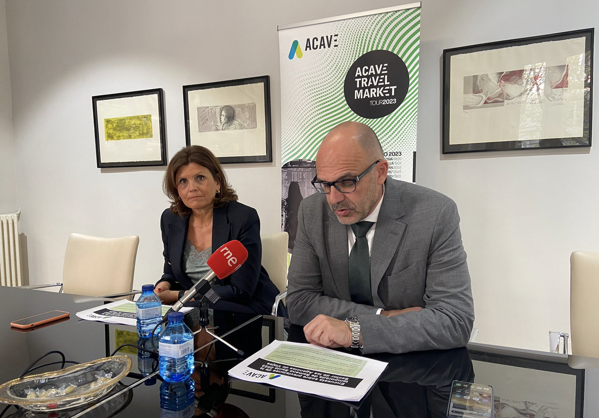 Catiana Tur, gerente de Acave, y Jordi Marti, presidente de ACAVE durante la rueda de prensa este miércoles en Madrid