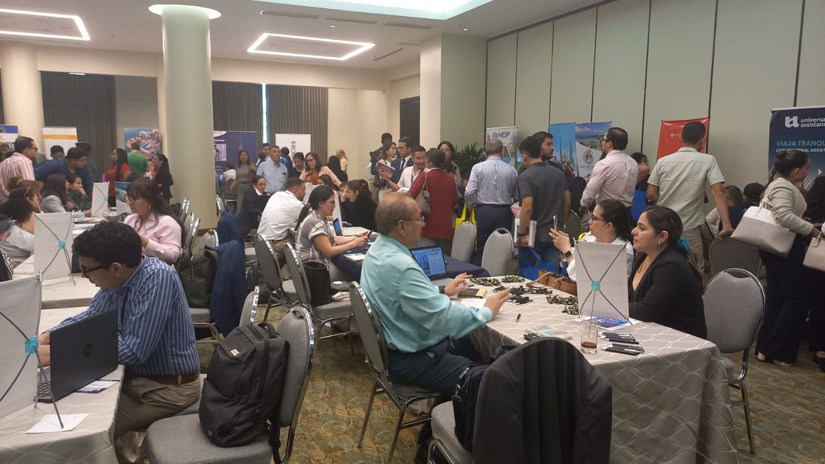 Gran respuesta de los agentes de viajes a Ladevi Workshop en Guayaquil.