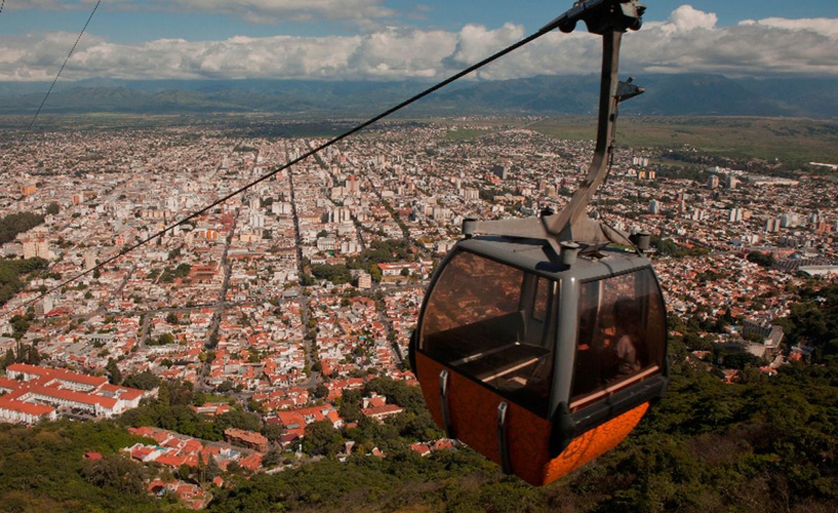 El Teleférico San Bernardo es ideal para ver Salta desde lo alto.