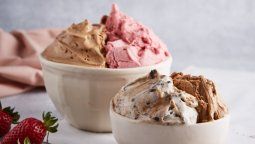 altText(Una conocida cadena regala helado a quienes presenten la constancia de votación)}