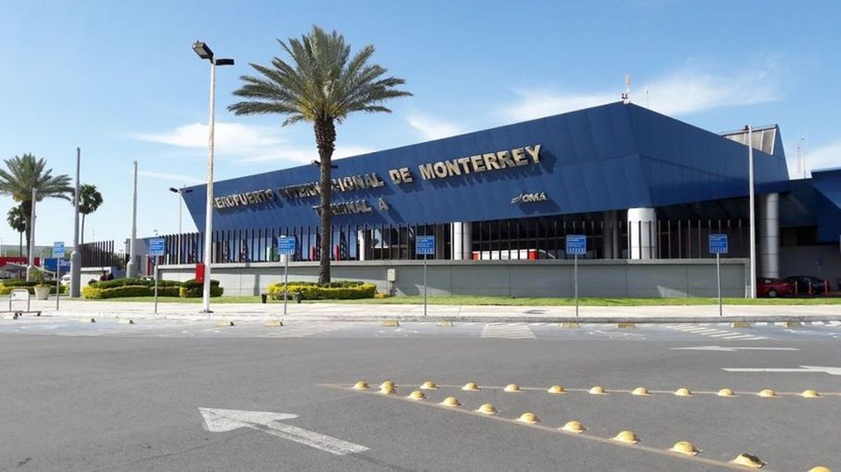 El Aeropuerto de Monterrey ofrece tarifas de estacionamiento accesibles por fracción, hora o día.