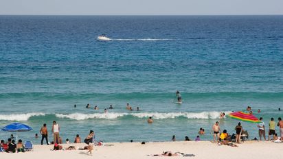El arribo vía aérea de turistas de Estados Unidos a México se realizó preferentemente por los aeropuertos de Cancún, Los Cabos y Ciudad de México en 2021.