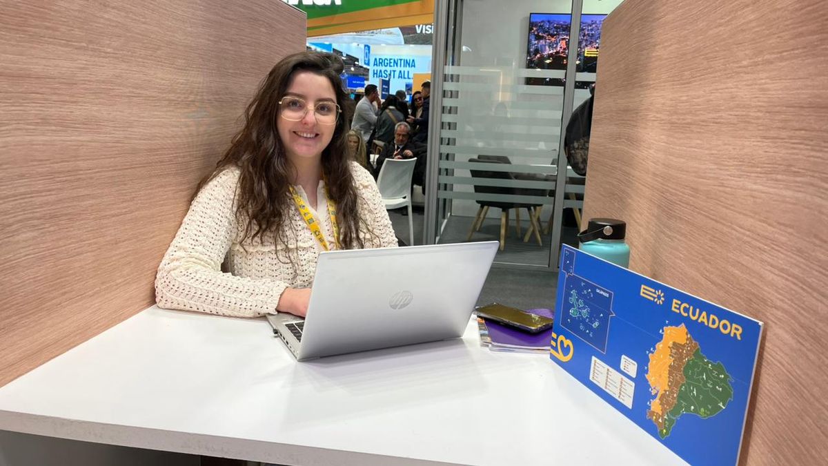 Melanie Sarro, gerente de Ventas de operadora Terra Gaia Ecuador & Galápagos. Fitur 2026.