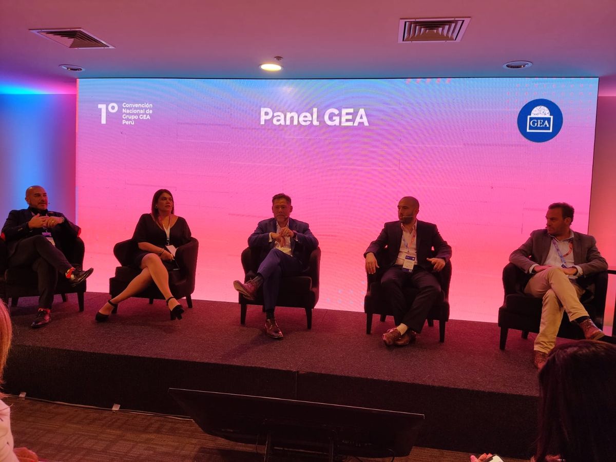 Panel GEA durante la 1º Convención Nacional de Grupo GEA Perú con los ejecutivos de Grupo GEA Latam y Grupo GEA Perú - Ladevi Medios y Soluciones Panel GEA durante la 1º Convención Nacional de Grupo GEA Perú con los ejecutivos de Grupo GEA Latam y Grupo GEA Perú