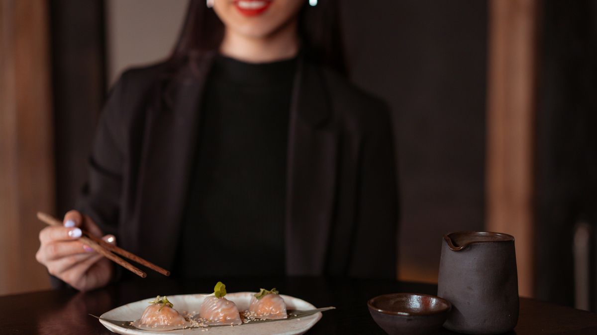 La gastronomía de Asia en China es un viaje cultural en sí mismo: sabores intensos, técnicas milenarias y platos que enamoran a cualquier viajero colombiano.