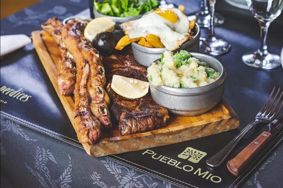 Verano 2024: las mejores carnes asadas están en Pueblo Mio, una parrilla gourmet, con una destacada atención.