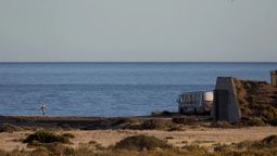 altText(Descubrí la playa paradisíaca de la Patagonia que atrae surfistas de todo el mundo)}