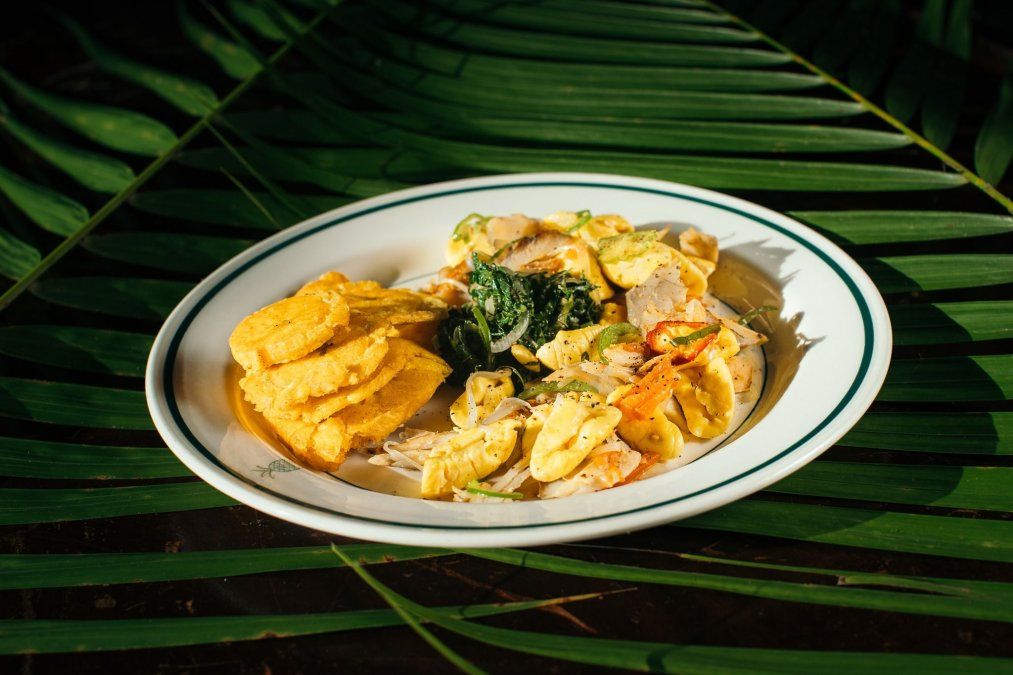 En el Reino Unido, Canadá y los Estados Unidos el akí y el bacalao se consumen muy ampliamente.