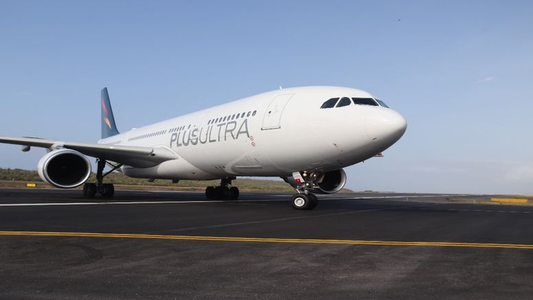Plus Ultra emprende su ruta estacional que conectará a Colombia y Polonia.