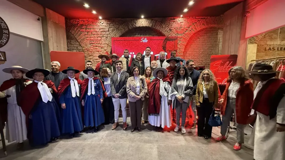Las autoridades de Salta durante la presentación de la agenda