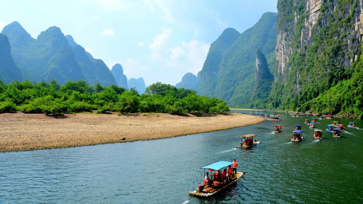 Vacaciones en Asia: el río Li Jiang muestra algunos de los paisajes más encantadores de China.