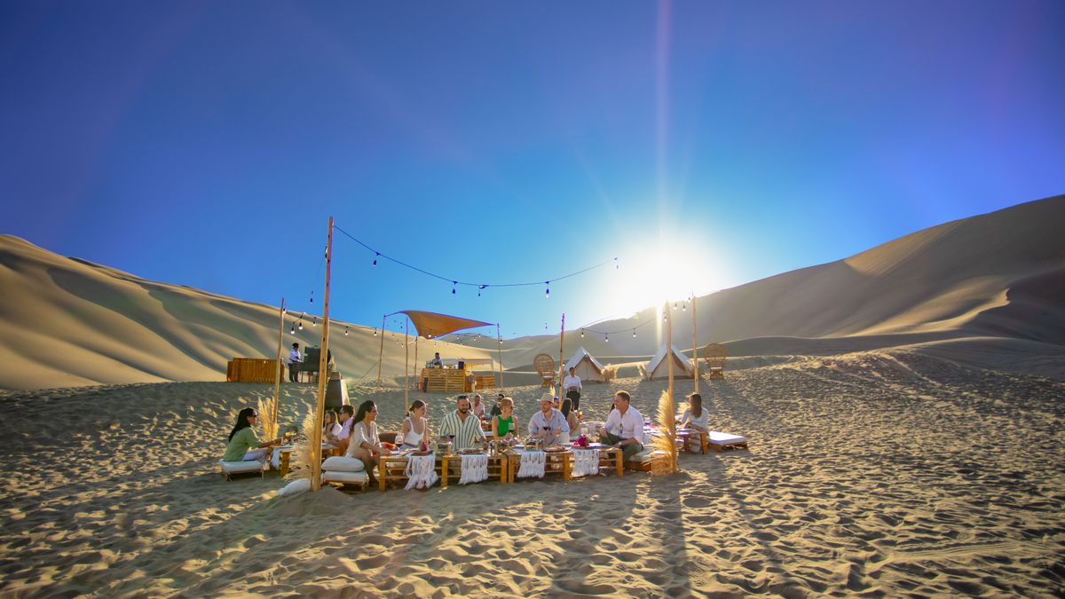 Las dunas de Ica, Perú, aportan un escenario de alto impacto.