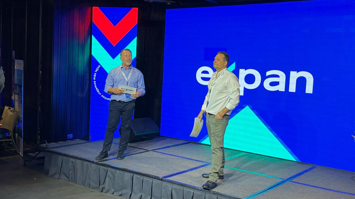 Eugenio Cox y Alfonso Hartard, socios y gerentes de la empresa, lideraron la presentación. Eugenio Cox y Alfonso Hartard, socios y gerentes de la empresa, lideraron la presentación.