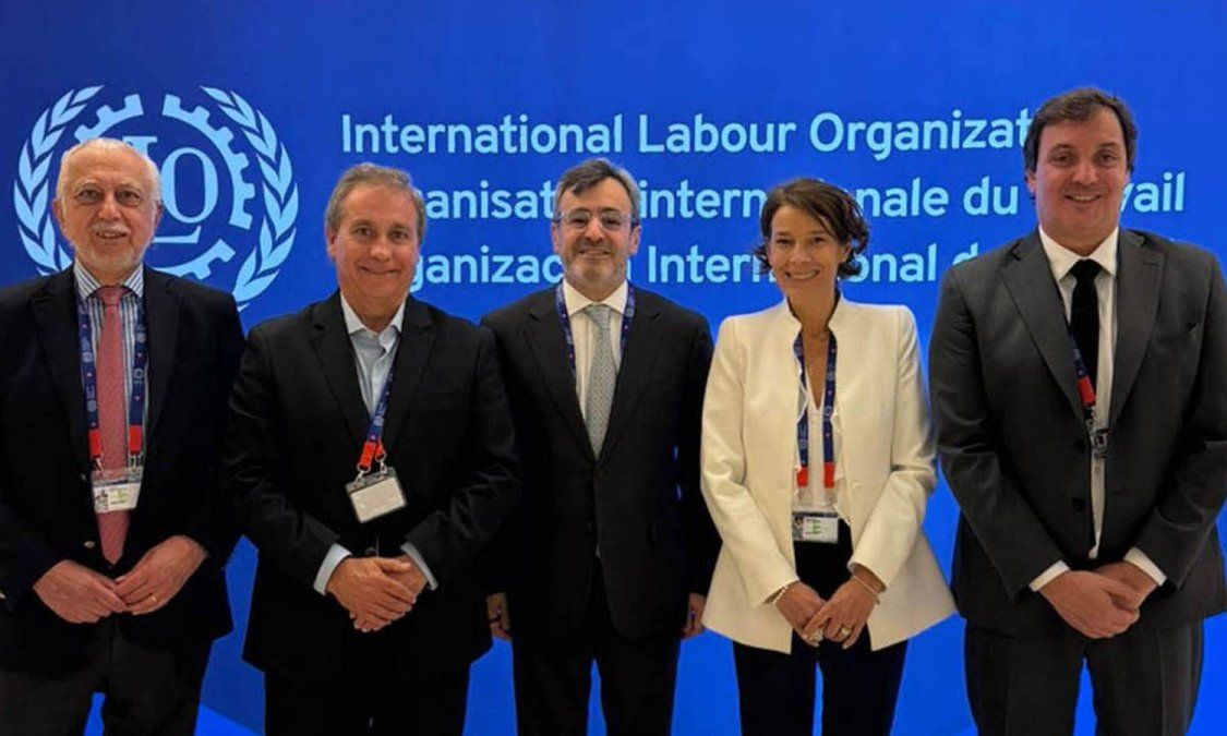 Fernando Desbosts, Daniel Suffredini y Verónica Sánchez llevaron la voz de Fehgra para exponer los desafíos que plantea la creciente informalidad laboral.