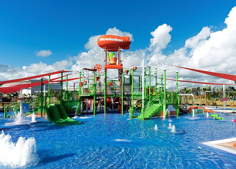 El Aguamarina Nick, una zona de deportes acuáticos y de diversión.