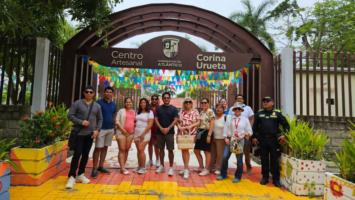 Puerta de ingreso del Centro Artesanal Corina Urueta.