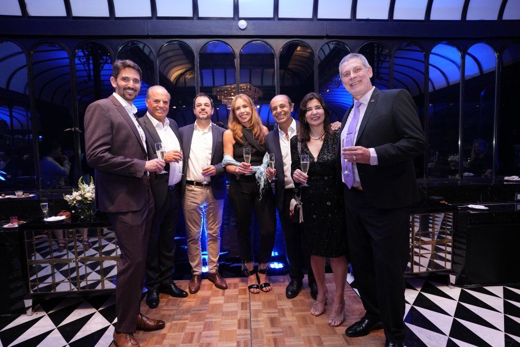 El nuevo presidente del Ente de Turismo de la Ciudad de Buenos Aires, Valentín Díaz Gilligan, participó del cierre del año de AHT.&nbsp;