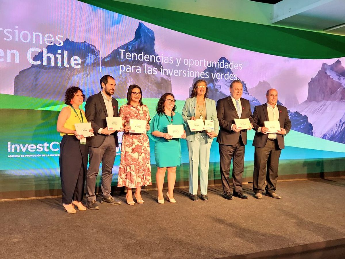 En el encuentro autoridades presentaron la guía para inversiones turísticas en Chile.  