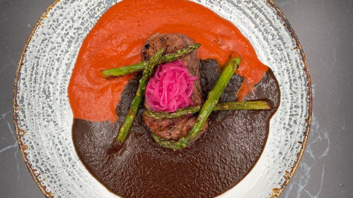 Los viajeros que visten Tequila podrán disfrutar de una cena maridaje especial de Día de Muertos en el restaurante La Antigua Casona.