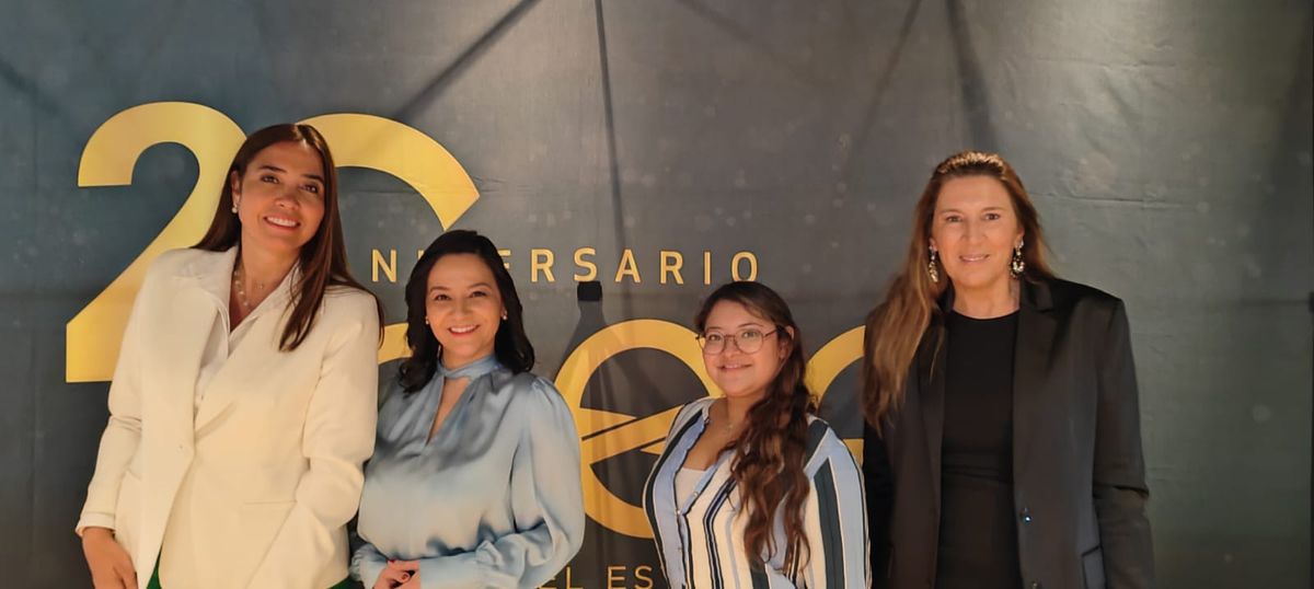 Adriana Reyes, Silvia Vargas, Penélope Herrera y Andrea Massoco.